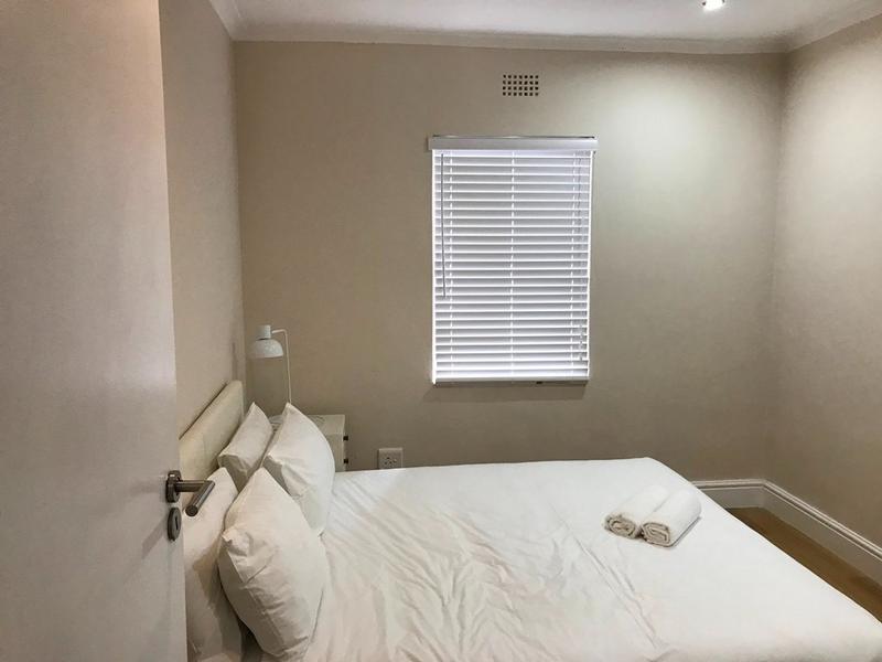 To Let 2 Bedroom Property for Rent in Sea Point Western Cape